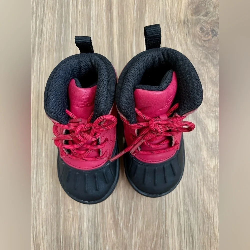 Nike ACG Woodside Red Toddler High Distance Lace Up Boots Sz 6C EUC